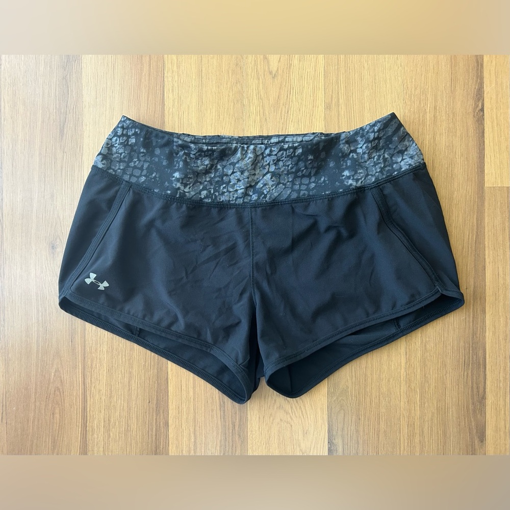 Under Armour women’s black shorts XS